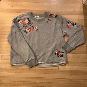 mile(s) by madewell floral embroidered sweatshirt. size M.